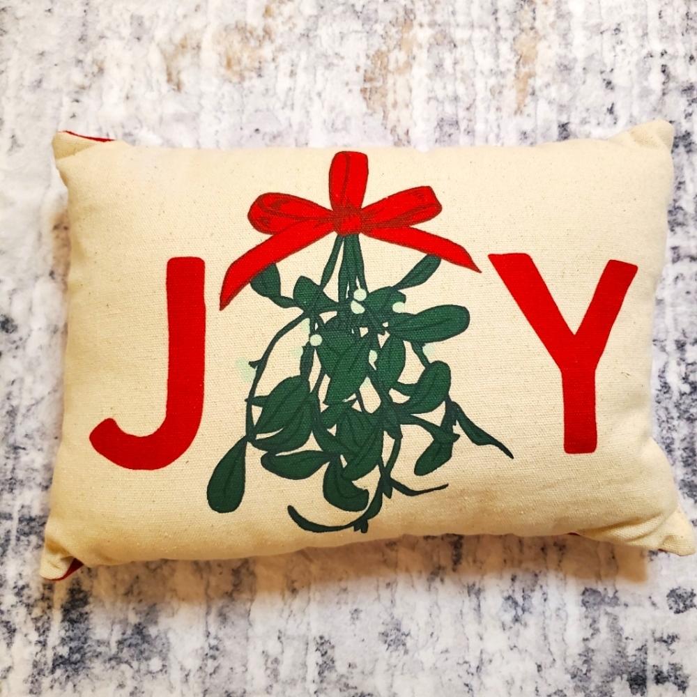 Christmas decorative "JOY" pillow. 13" x 9" Mistletoe cream and red EUC